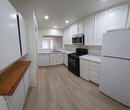 3525 Lebon Dr in San Diego, CA - Building Photo - Building Photo