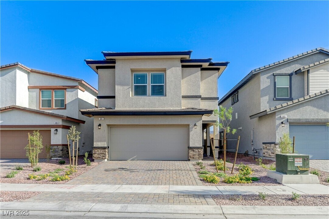 501 Red Lovebird Ave in Henderson, NV - Building Photo