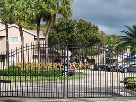 1919 Discovery Cir E in Deerfield Beach, FL - Building Photo