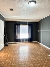 231 Storeywood Dr in San Antonio, TX - Foto de edificio - Building Photo