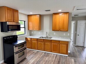 8115 Dominguin St in Orlando, FL - Building Photo - Building Photo