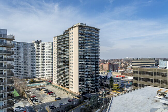 The Pembroke at Fort Lee