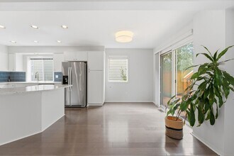 4520 51st Ave SW in Seattle, WA - Building Photo - Building Photo