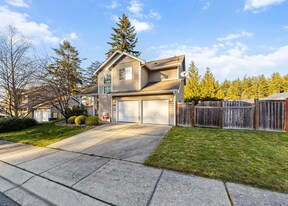 1340 NW Redwing Dr in Oak Harbor, WA - Building Photo