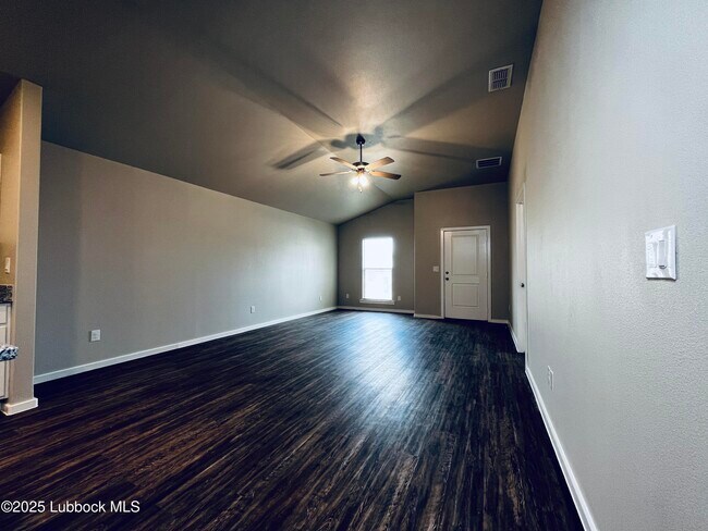 2109 N Avenue L in Lubbock, TX - Building Photo - Building Photo