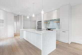287 Carlton St. in Toronto, ON - Building Photo - Building Photo