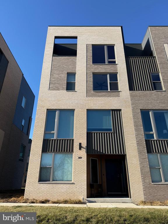 3119 Pierview Ln in Philadelphia, PA - Building Photo - Building Photo