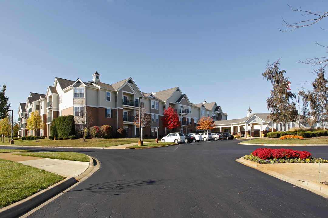 Meadowbrook Commons in Novi, MI - Building Photo