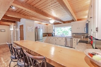 130 Stephen Dr in Goffstown, NH - Building Photo - Building Photo