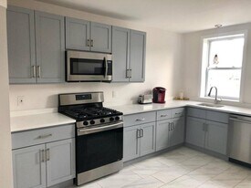 18 Dudley St, Unit 3 in Cambridge, MA - Building Photo