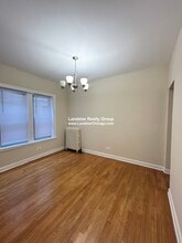 1313 W Touhy Ave, Unit 1W in Chicago, IL - Building Photo - Building Photo