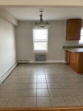 301 Bluff Ave in La Grange, IL - Building Photo - Building Photo