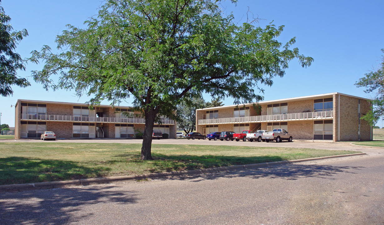 903-909 Vernon St in Plainview, TX - Building Photo