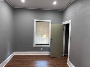 1650 E Lindsay St in Stockton, CA - Building Photo - Building Photo