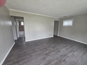 3825 Kenard Ct in Columbus, OH - Building Photo - Building Photo