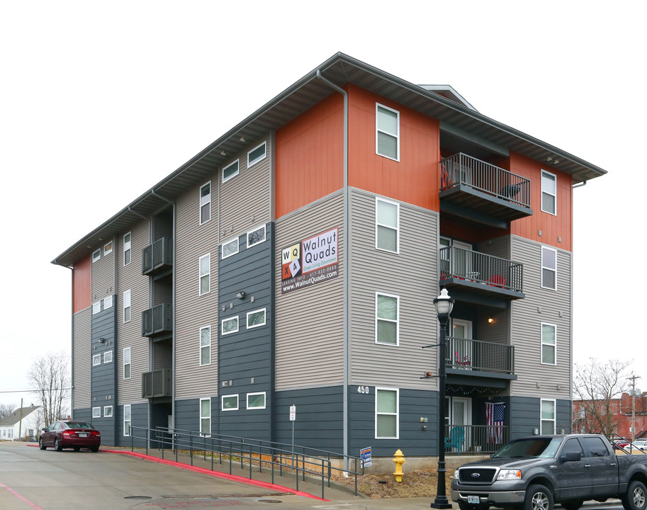 Walnut Quads in Springfield, MO - Foto de edificio