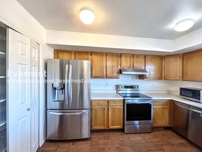 3939 Smoke Tree Dr in Colorado Springs, CO - Foto de edificio - Building Photo