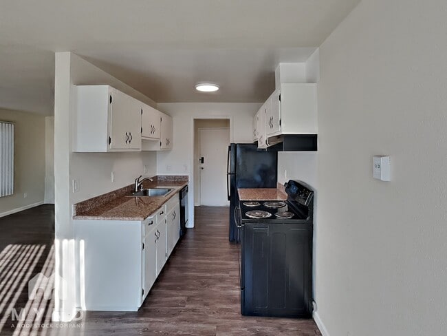 240 Athol Ave in Oakland, CA - Foto de edificio - Building Photo