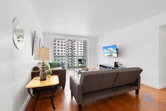 3801 S Ocean Dr in Hollywood, FL - Building Photo - Building Photo