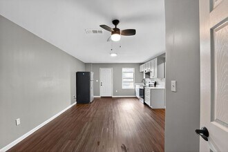 313 Olympian Dr in Ellenwood, GA - Foto de edificio - Building Photo