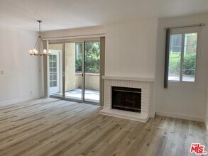 8505 Gulana Ave-Unit -4108 in Los Angeles, CA - Building Photo - Building Photo