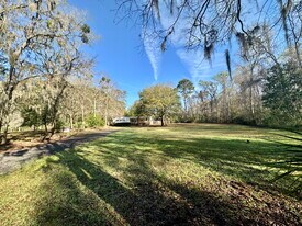 79 Cherokee Farms Rd in Beaufort, SC - Building Photo