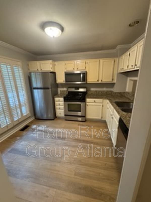 1936 Ivy Glen Dr in Smyrna, GA - Building Photo - Building Photo
