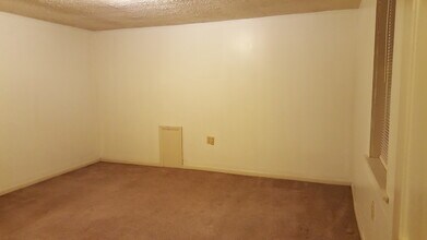 416 Bessemer Ave in Lyndora, PA - Building Photo - Building Photo