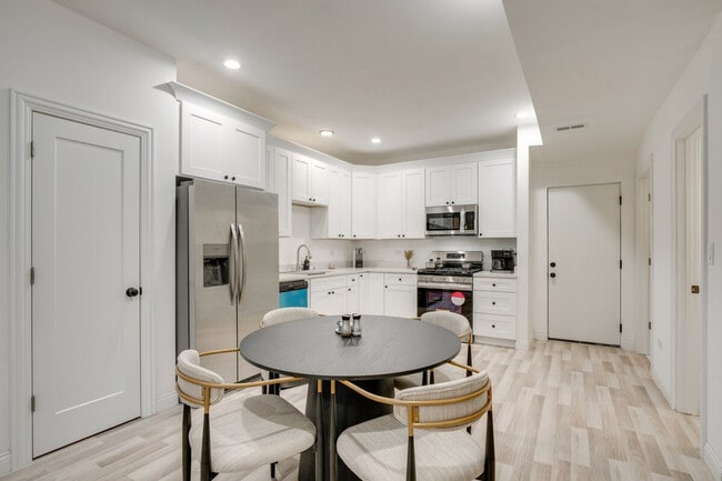 4727D Yender Ave in Lisle, IL - Building Photo - Building Photo