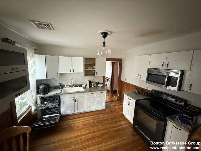68 Belden St, Unit #2