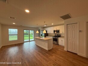 1382 Giralda Cir NW in Palm Bay, FL - Building Photo - Building Photo