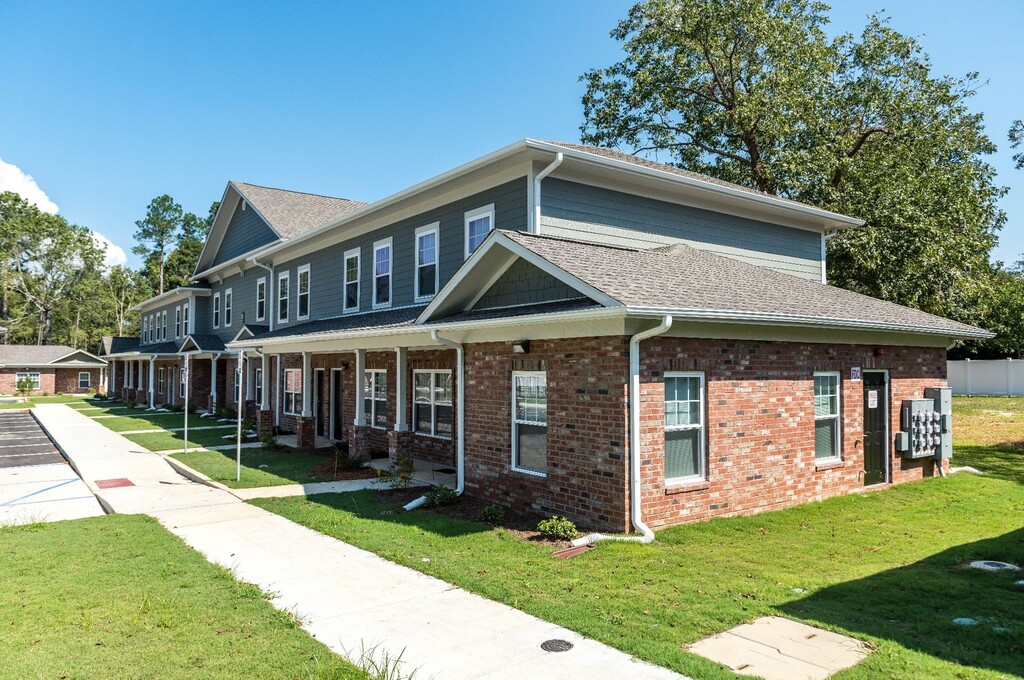 Perry Place Apartments | Brunswick, GA Apartments For Rent