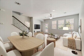 15 Stone Terrace Dr in Lakeway, TX - Building Photo - Building Photo