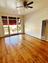 1781 N Orchid Ave, Unit 201 in Los Angeles, CA - Building Photo