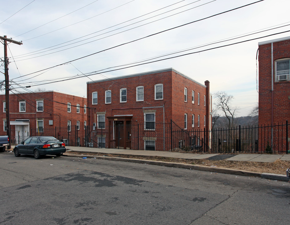 3154 Buena Vista Ter SE in Washington, DC - Building Photo