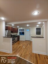 1129 W Oakdale Ave, Unit 1 in Chicago, IL - Building Photo - Building Photo