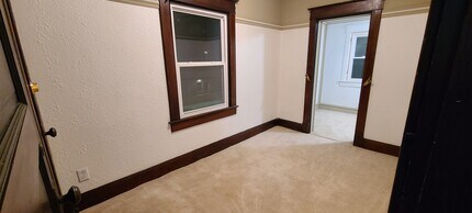 1102 N Oakland Ave, Unit 3.5BD in Indianapolis, IN - Building Photo - Building Photo