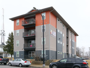 Walnut Quads in Springfield, MO - Foto de edificio - Building Photo