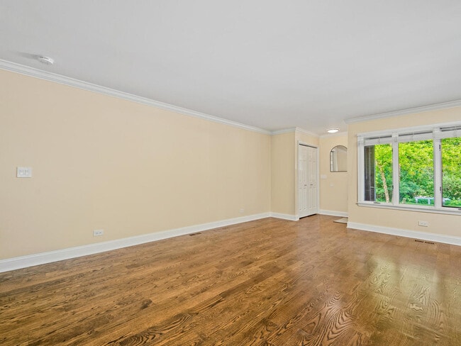 1068 Shermer Rd in Glenview, IL - Building Photo - Building Photo