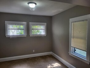 2094 Dowd Ave, Unit DOWD REAR in Lakewood, OH - Building Photo - Building Photo