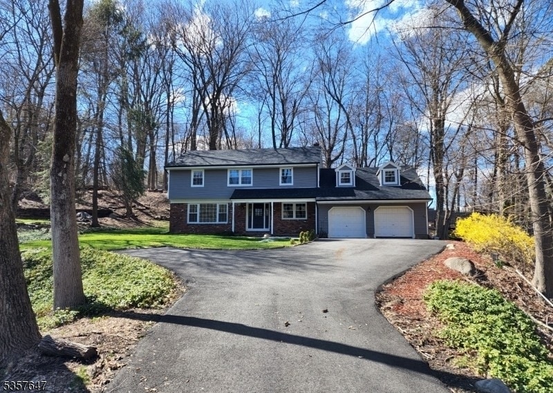 78 Long Hill Rd in Oakland, NJ - Building Photo