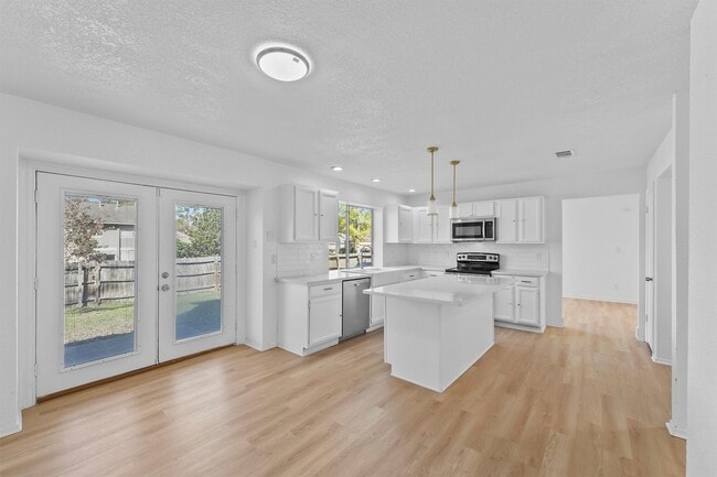 property at 3223 Deer Valley Dr