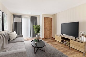 Brookfield Highlands Apartments 55+ in Waukesha, WI - Building Photo - Building Photo