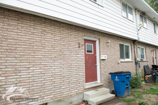 18 Taylor Ave in Chatham, ON - Building Photo - Building Photo