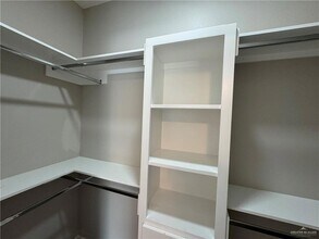 1604 Canelo Dr, Unit 3 in Edinburg, TX - Building Photo - Building Photo