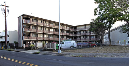 60 S School St in Honolulu, HI - Building Photo - Building Photo