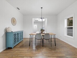 611 Cherry St in Bowie, TX - Building Photo - Building Photo