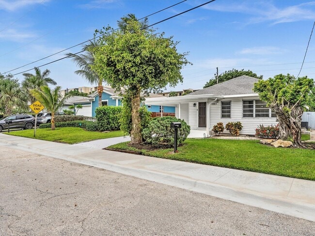 99 18th Ave S in Lake Worth Beach, FL - Building Photo - Building Photo