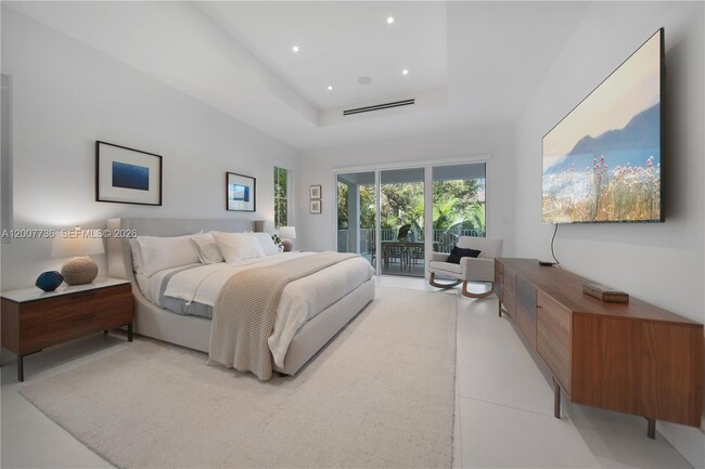 6901 Veronese St in Coral Gables, FL - Building Photo - Building Photo