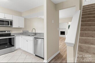 11035 Carmel Crossing Rd in Charlotte, NC - Building Photo - Building Photo